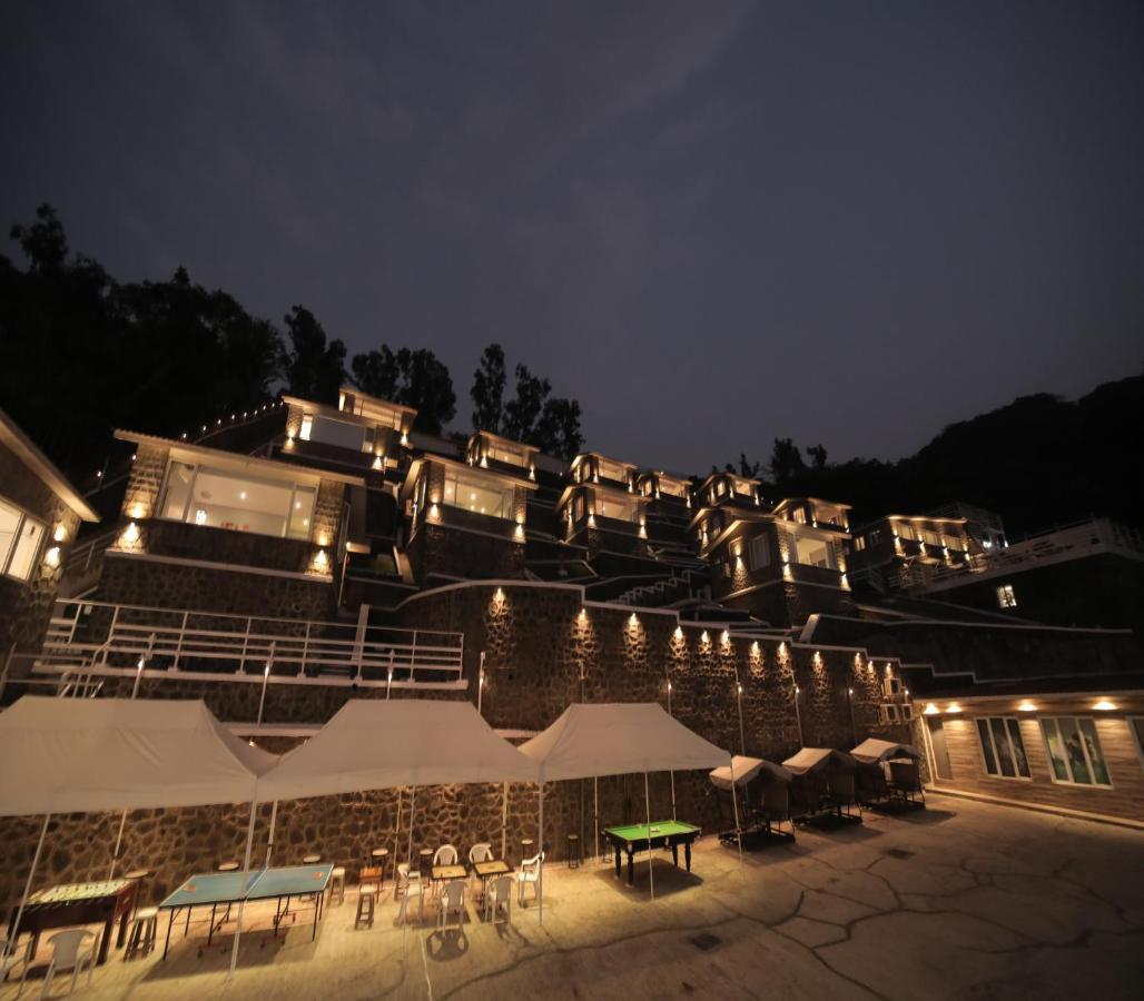 360 South, Khandala Lonavala Extérieur photo